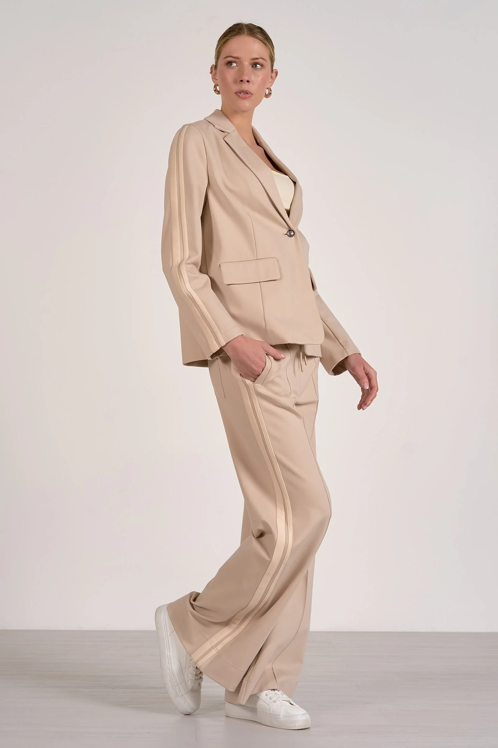 Scottie Scuba Blazer - Image 6